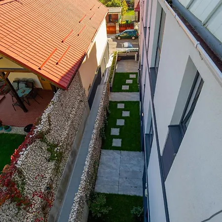 Апартаменти Sweet Houses Redesign *
